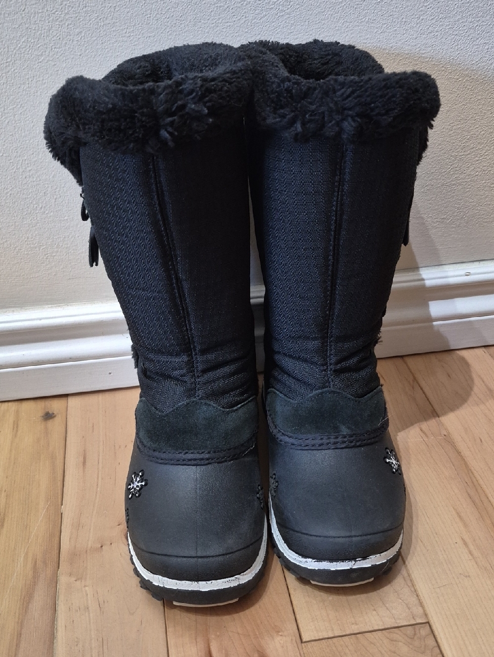 Baffin Girls Size 3 Black Winter Snow Boots - Cozy Faux-Fur Lining - Picture 3 of 9